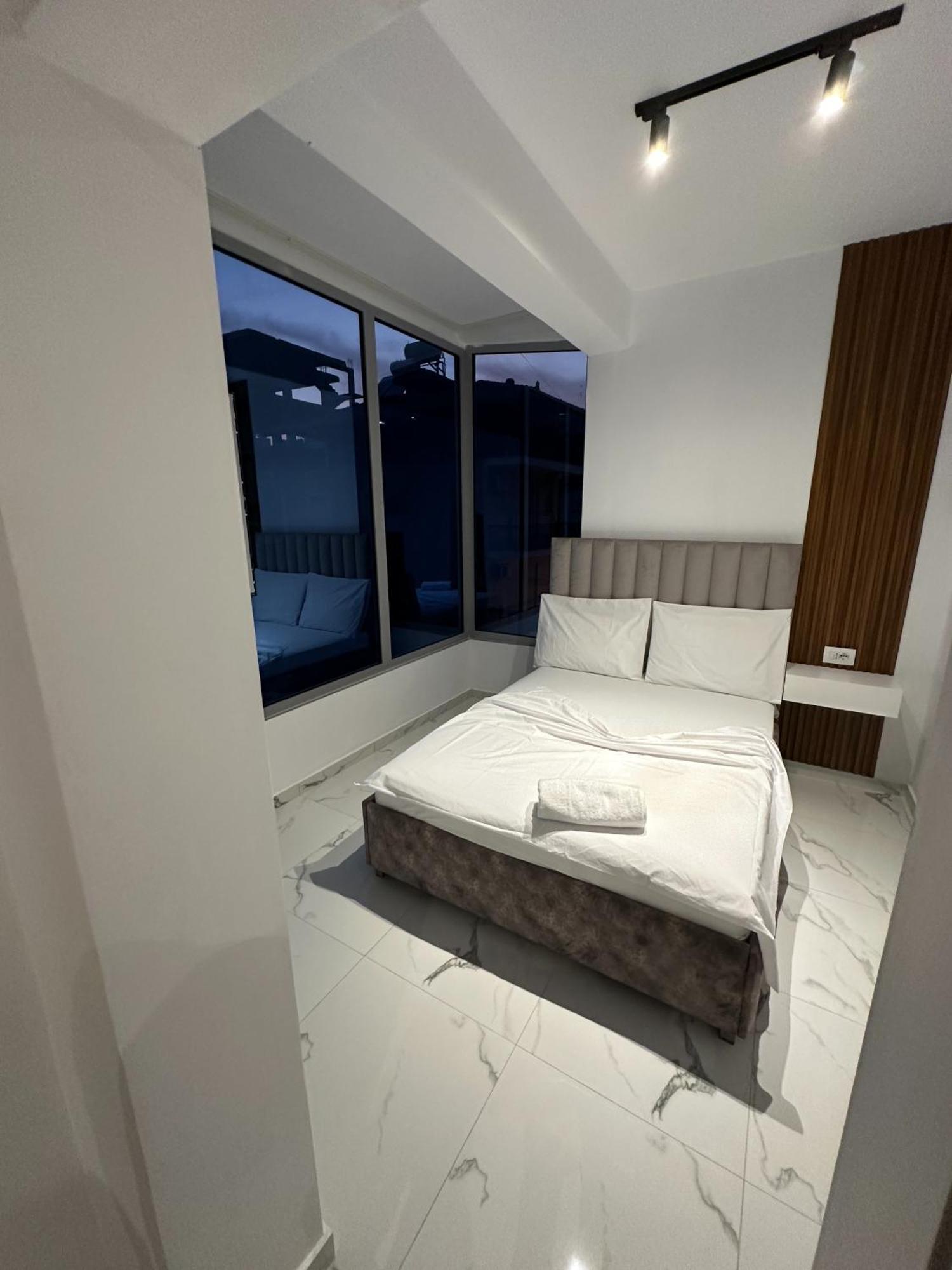 Hotel Elisabet Sarande Exterior photo