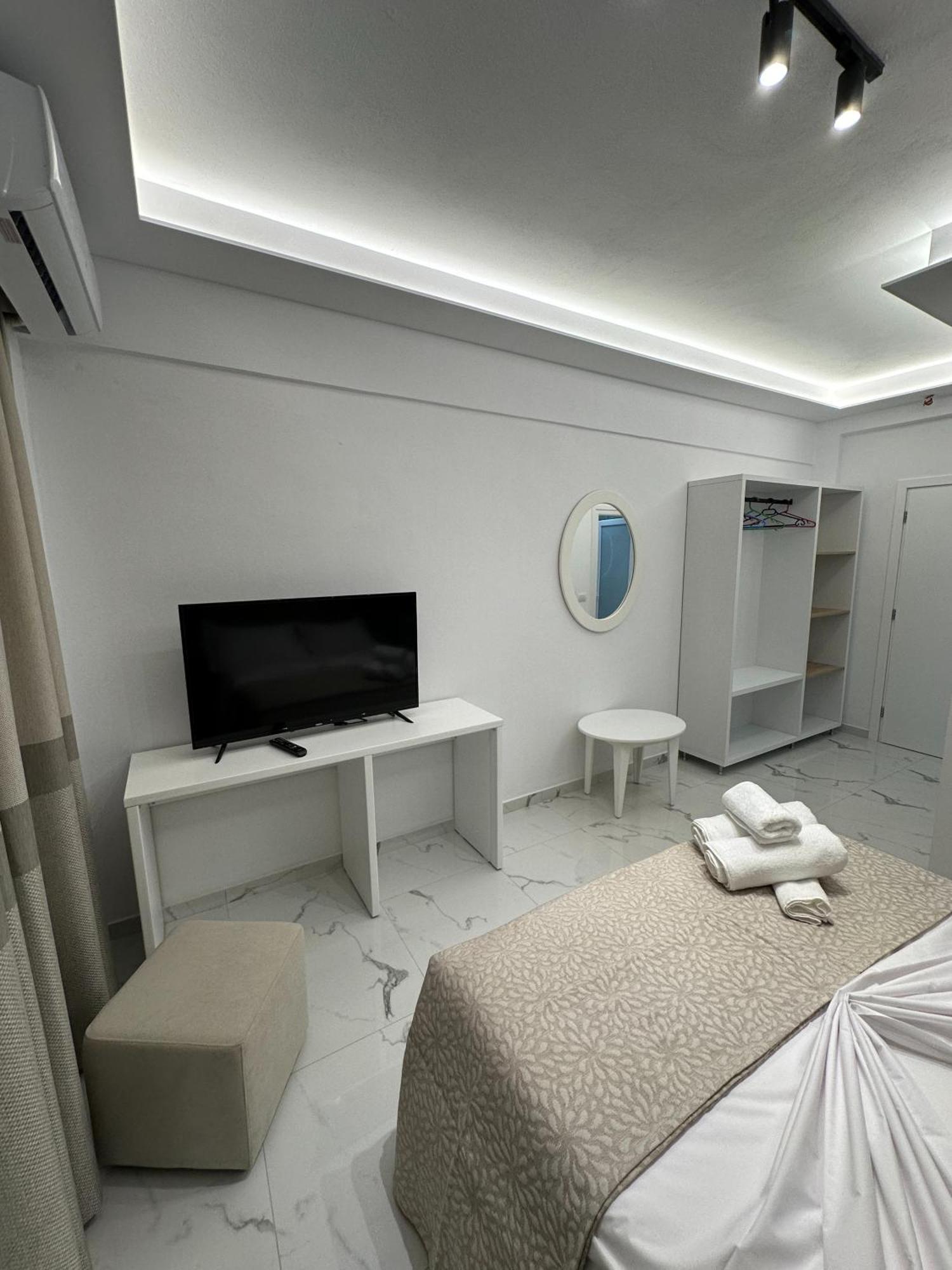 Hotel Elisabet Sarande Exterior photo