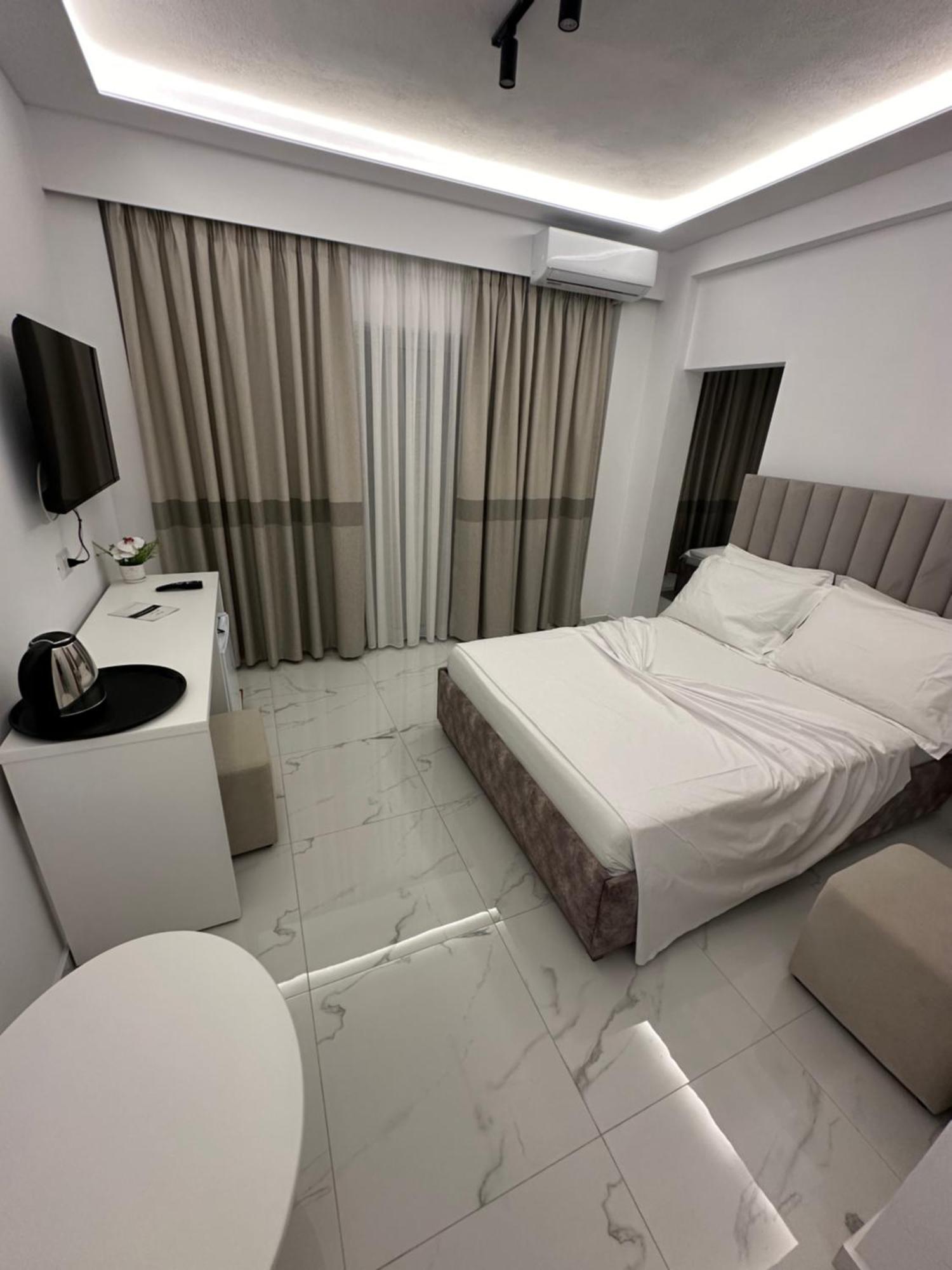 Hotel Elisabet Sarande Exterior photo